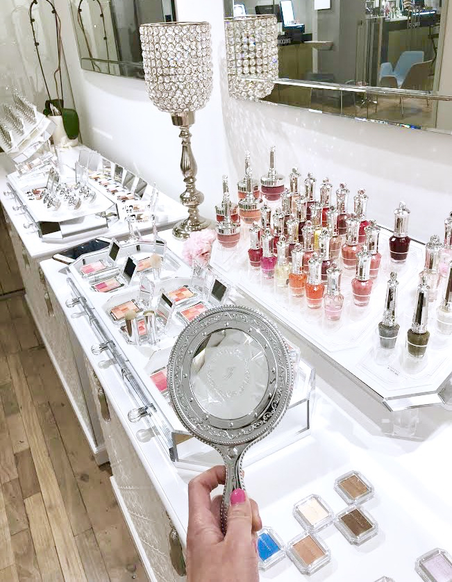 Jill Stuart Beauty Soho Showroom, hand mirror