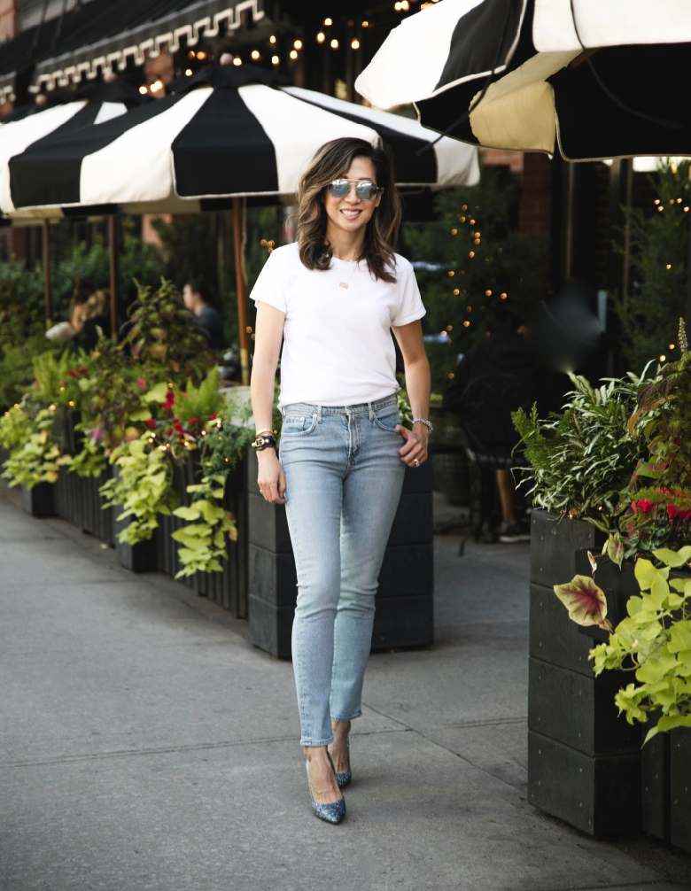 Wearing Agolde Jeans and Madewell T-Shirt in NYC / Jeans, Tops and Comfy Clothes to Wear Now